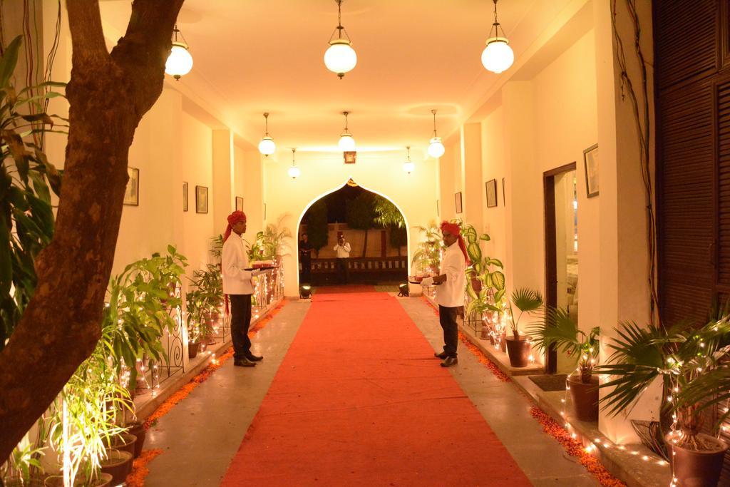 Heritage Khandwa Haveli Hotel Джайпур Екстериор снимка