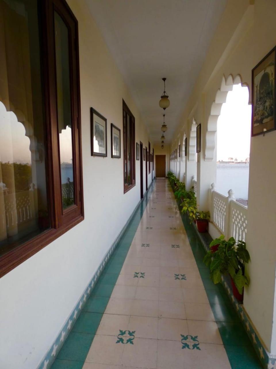 Heritage Khandwa Haveli Hotel Джайпур Екстериор снимка