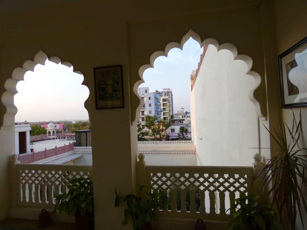 Heritage Khandwa Haveli Hotel Джайпур Екстериор снимка