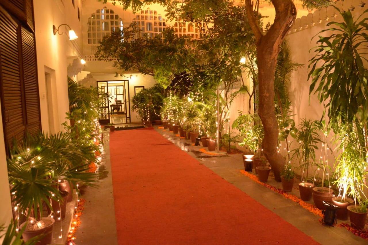 Heritage Khandwa Haveli Hotel Джайпур Екстериор снимка