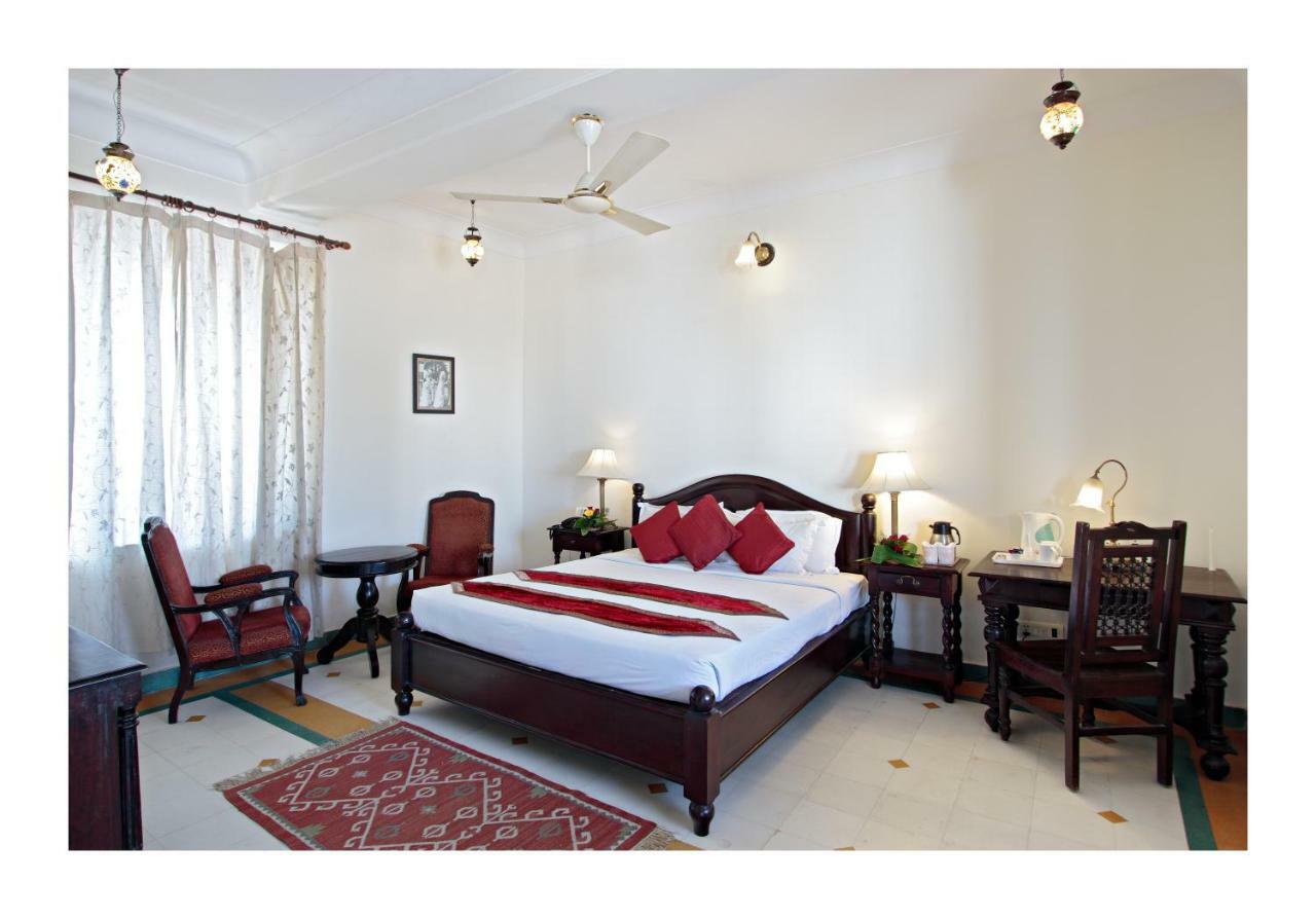 Heritage Khandwa Haveli Hotel Джайпур Екстериор снимка