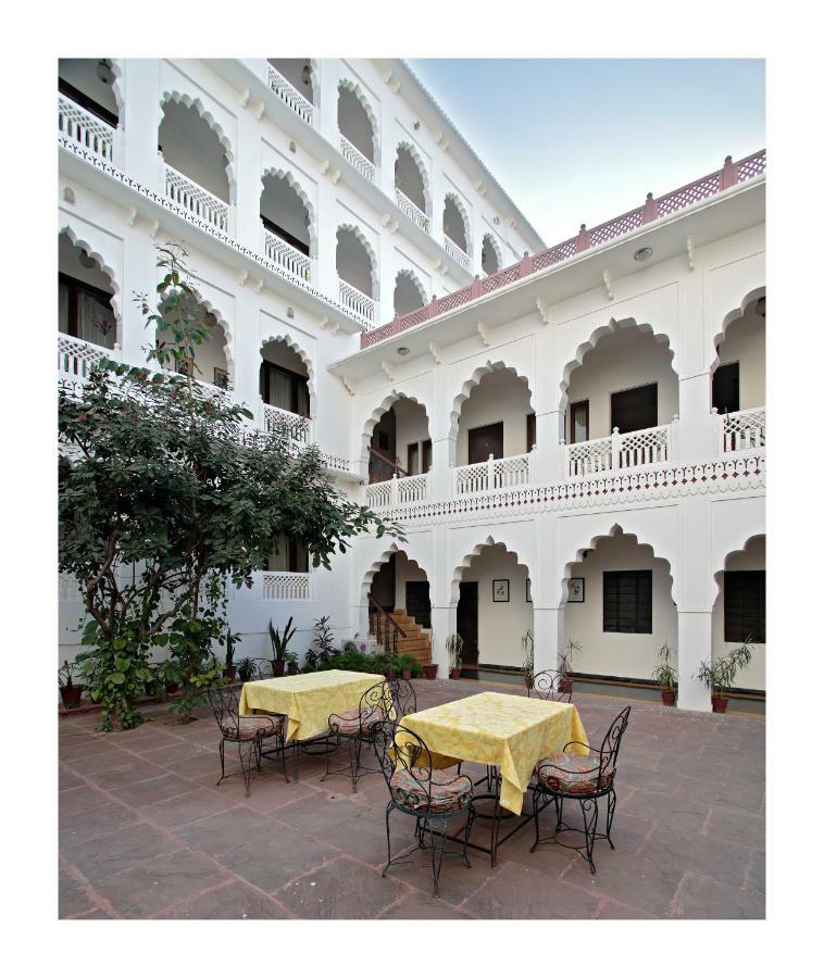 Heritage Khandwa Haveli Hotel Джайпур Екстериор снимка