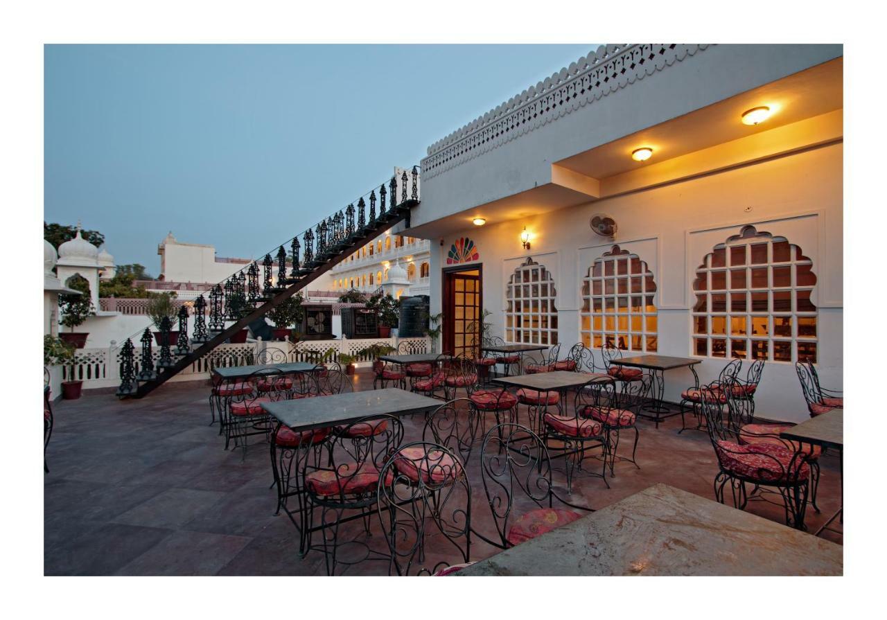 Heritage Khandwa Haveli Hotel Джайпур Екстериор снимка