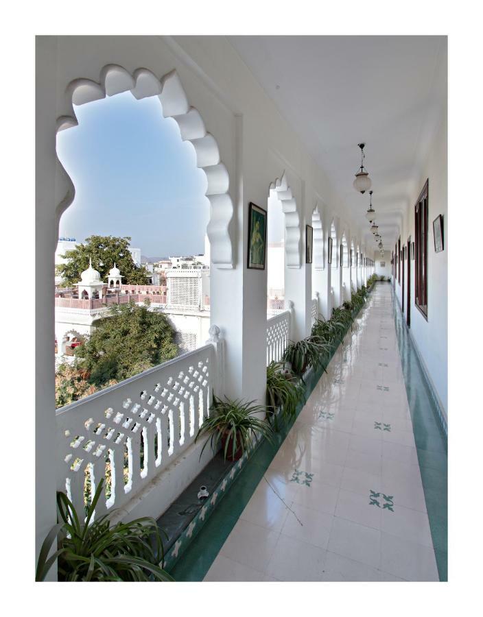 Heritage Khandwa Haveli Hotel Джайпур Екстериор снимка